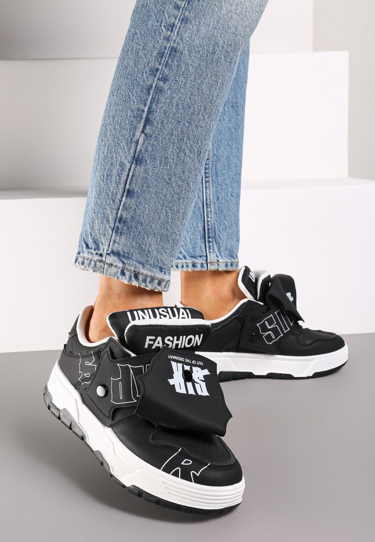 Czarne Płaskie Sznurowane Sneakersy z Napisami Friefra