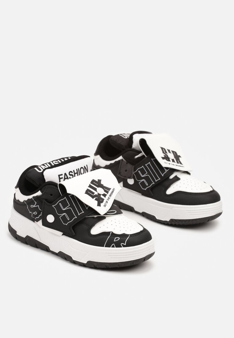Czarno-Białe Płaskie Sznurowane Sneakersy z Napisami Friefra