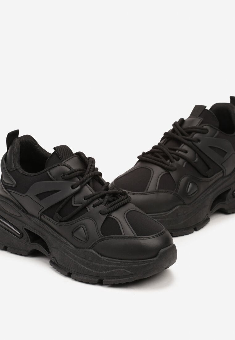 Czarne Sneakersy na Grubej Podeszwie z Tłoczeniami Nevalin