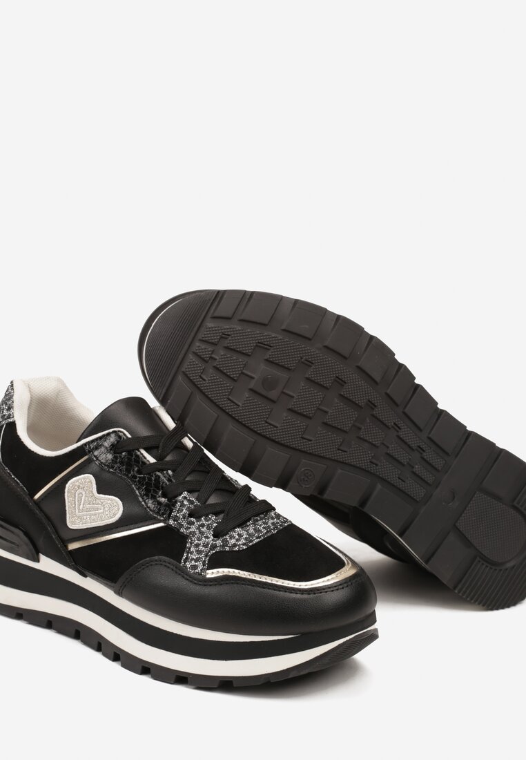 Czarne Sneakersy na Grubej Podeszwie Ozdobione Sercem i Metalicznymi Wstawkami Verioras