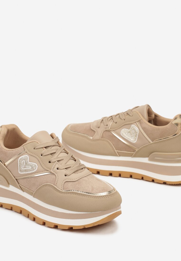 Ciemnobeżowe Sneakersy na Grubej Podeszwie Ozdobione Sercem i Metalicznymi Wstawkami Verioras