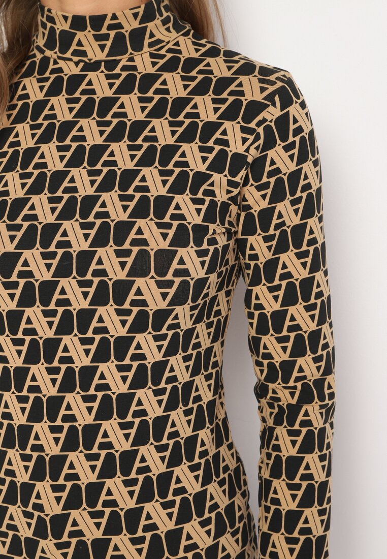 Czarna Bluzka Golf z Bawełny o Kroju Longsleeve w Ozdobne Litery Stelinora
