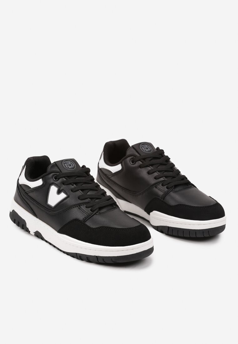Czarno-Białe Sznurowane Buty Sportowe z Ozdobną Naszywką Meraline