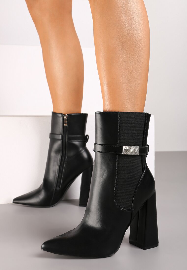 Botine Negre