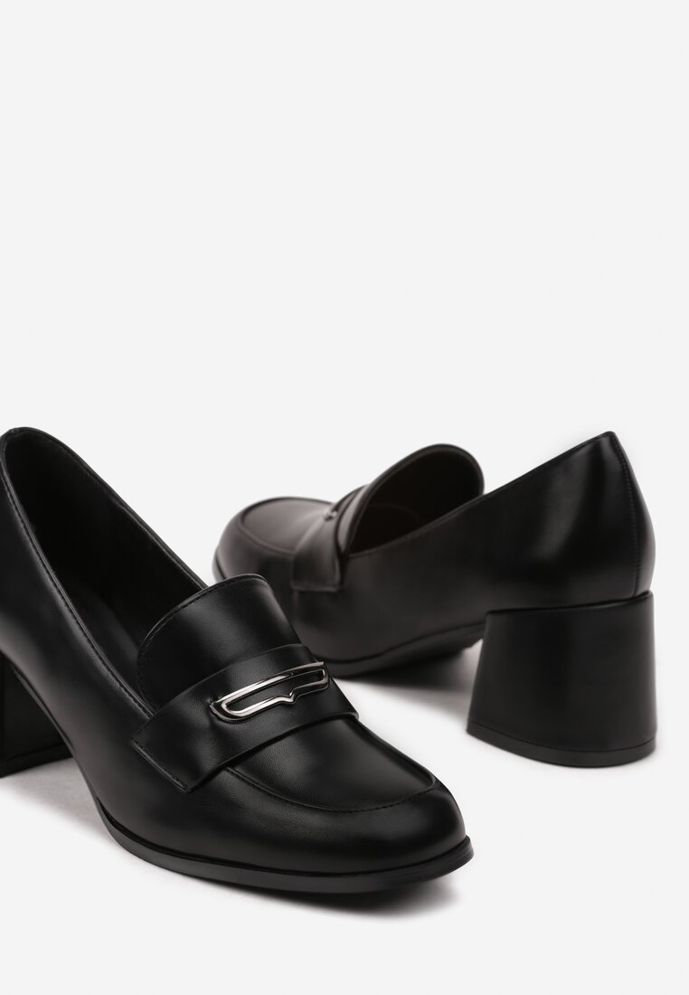 Czarne Półbuty na Słupku z Elegancką Klamerką Erinaelle