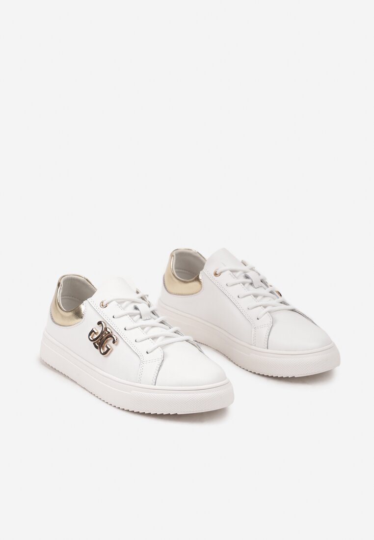 Biało-Złote Skórzane Płaskie Sneakersy z Metaliczną Apikacją 3D Miliora