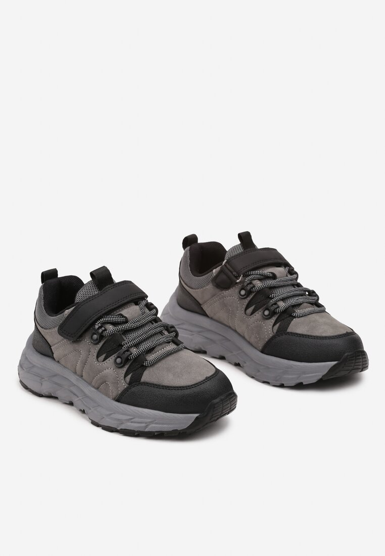 Szare Płaskie Buty Sportowe Sneakersy z Tłoczoną Podeszwą na Rzep Olirae
