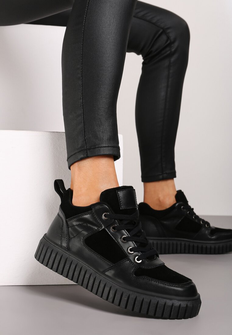 Czarne Skórzane Sneakersy na Grubej Tłoczonej Podeszwie Eriliane