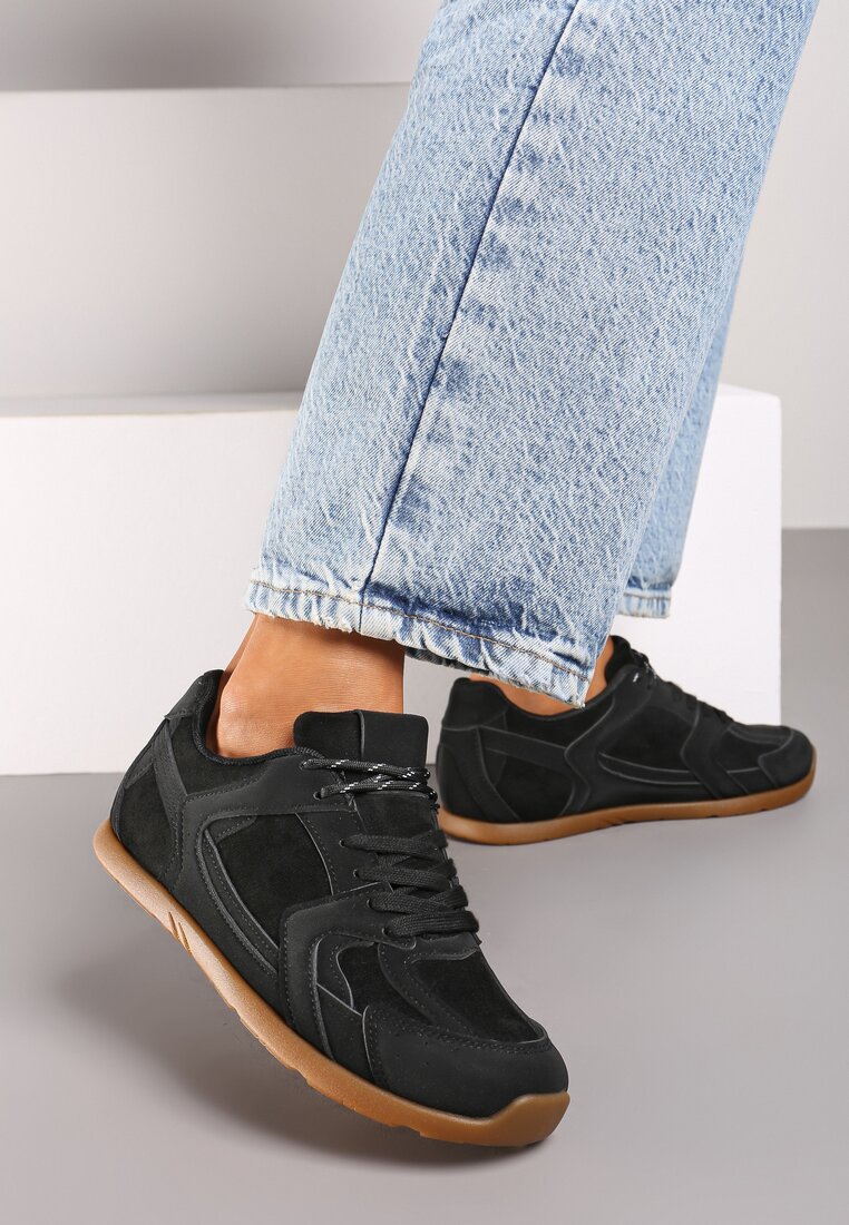 Czarne Sneakersy z Geometrycznymi Przeszyciami z Zdobieniem z Cyrkonii Taranea