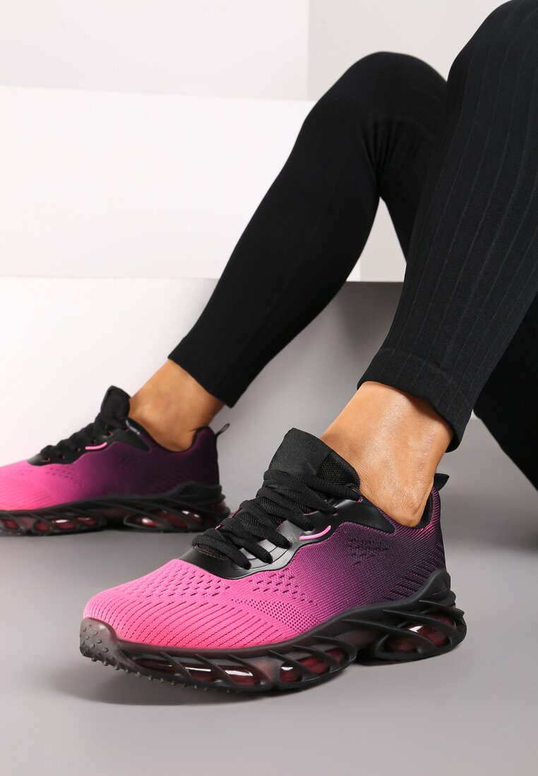 Czarno-Różowe Sznurowane Buty Sportowe Sneakersy na Grubej Tłoczonej Podeszwie z Perforacją Karolae