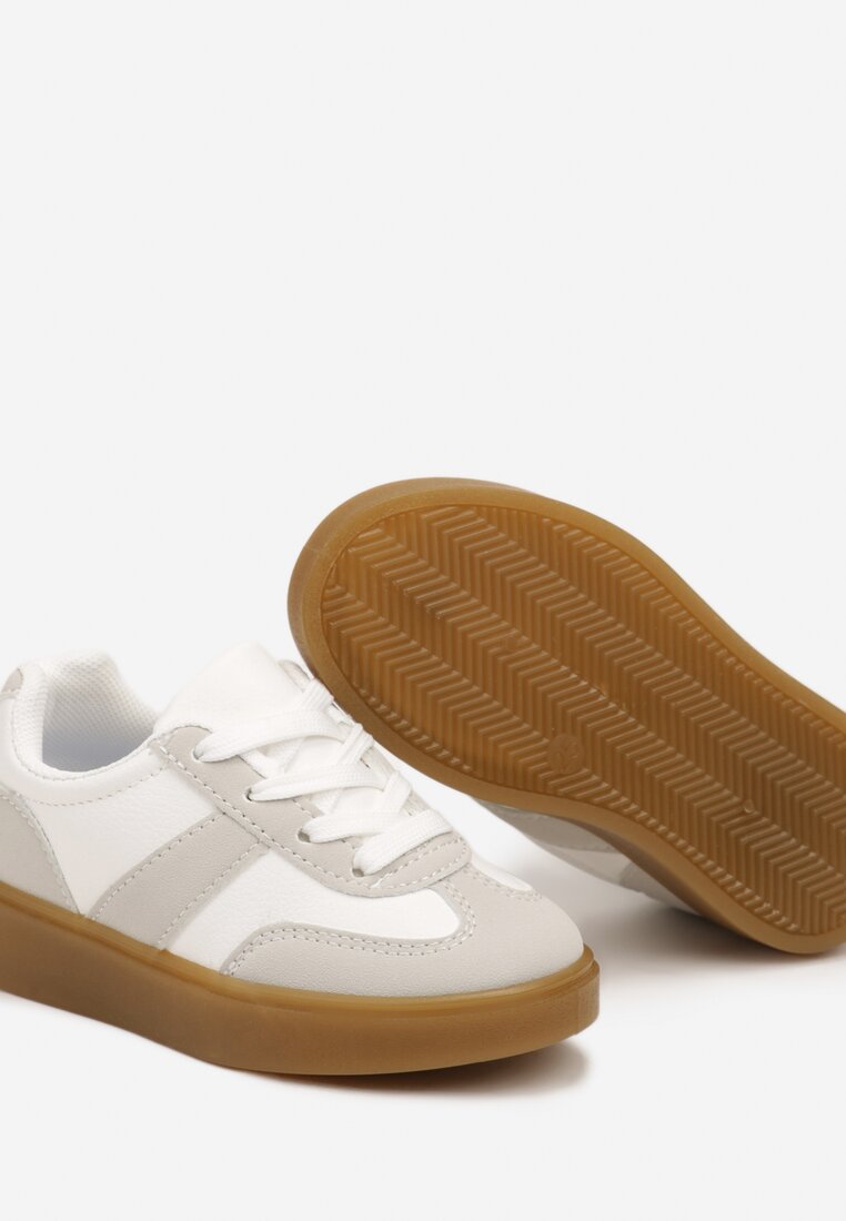 Beżowo-Szare Buty Sportowe Sneakersy na Płaskiej Podeszwie ze Sznurowaniem i Ozdobnym Pasem Azilaine
