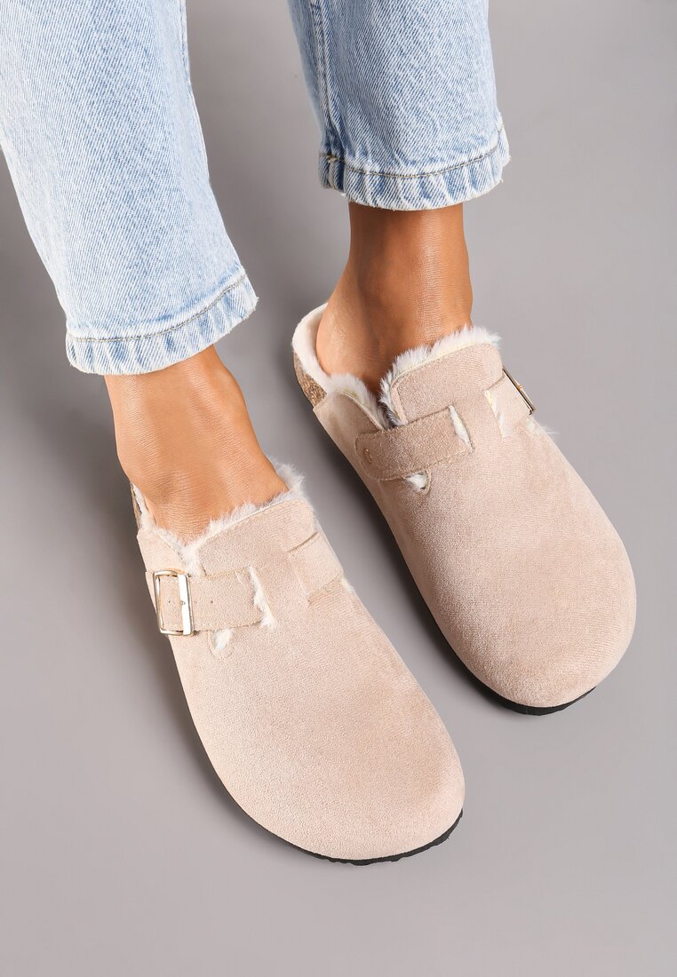 Bézs Papucs