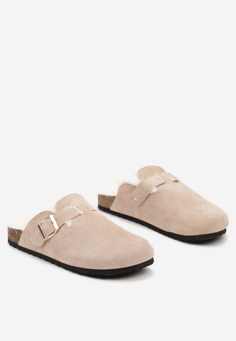 Bézs Papucs