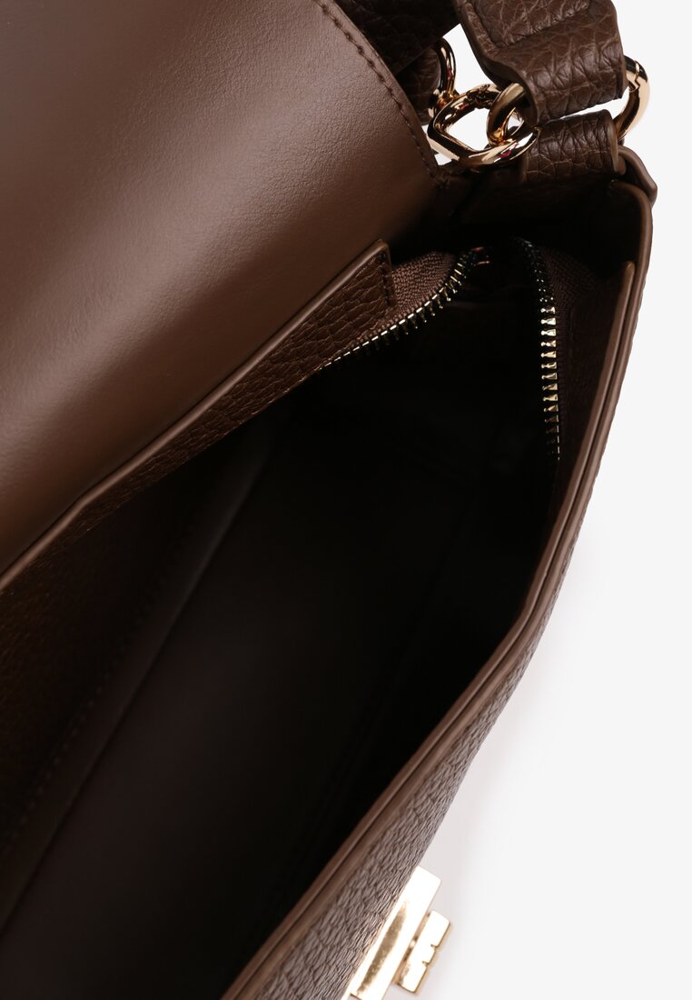 Brązowa  Mała Prostokątna Torebka na Ramię z Dodatkowym Paskiem Ozdobiona Breloczkiem Creila