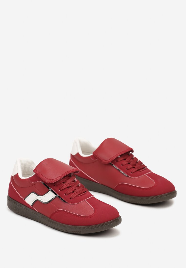 Czerwone Sneakersy z Wywiniętym Językiem i Geometryczną Wstawką Riaviana