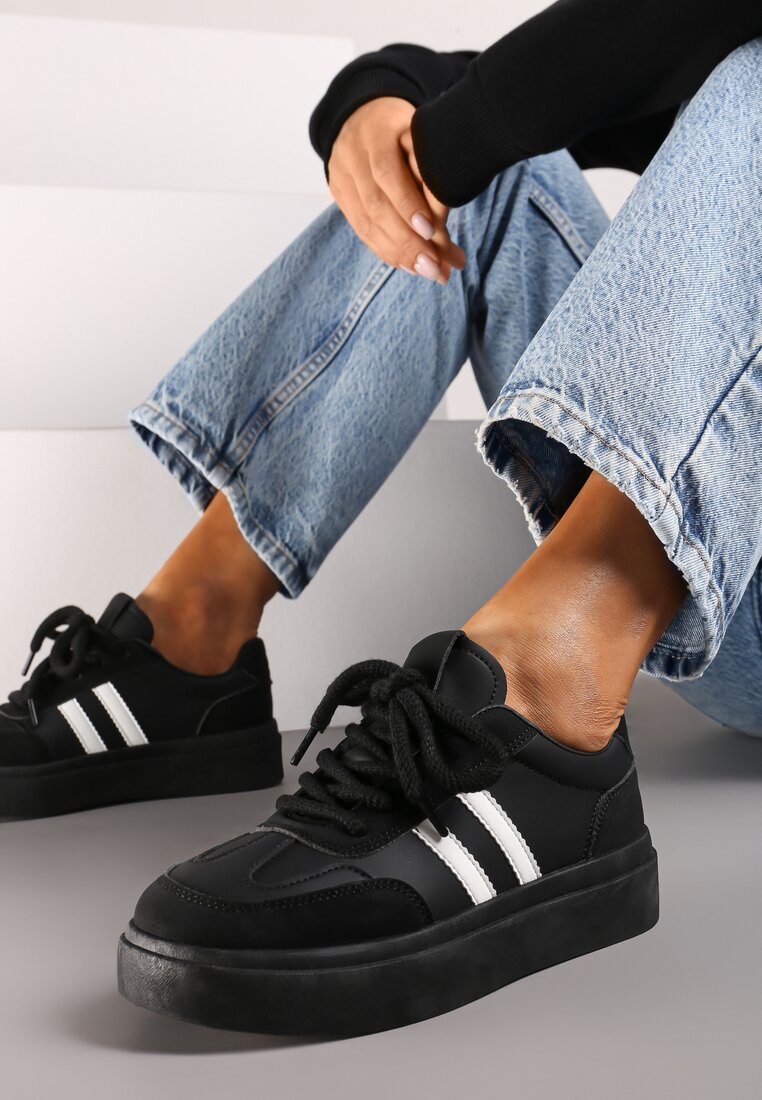 Czarno-Białe Sneakersy na Grubej Podeszwie z Paskami i Sznurowaniem Tiariel