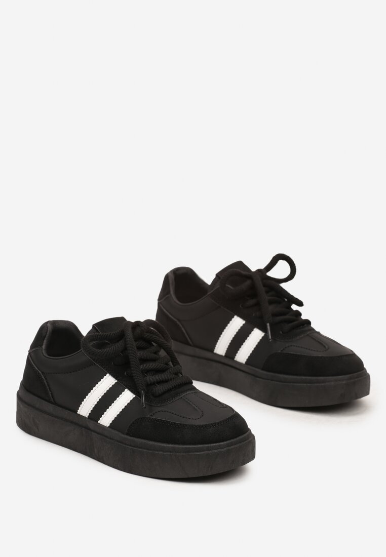 Czarno-Białe Sneakersy na Grubej Podeszwie z Paskami i Sznurowaniem Tiariel