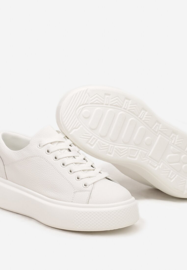 Białe Klasyczne Sznurowane Sneakersy na Grubej Podeszwie Teralla
