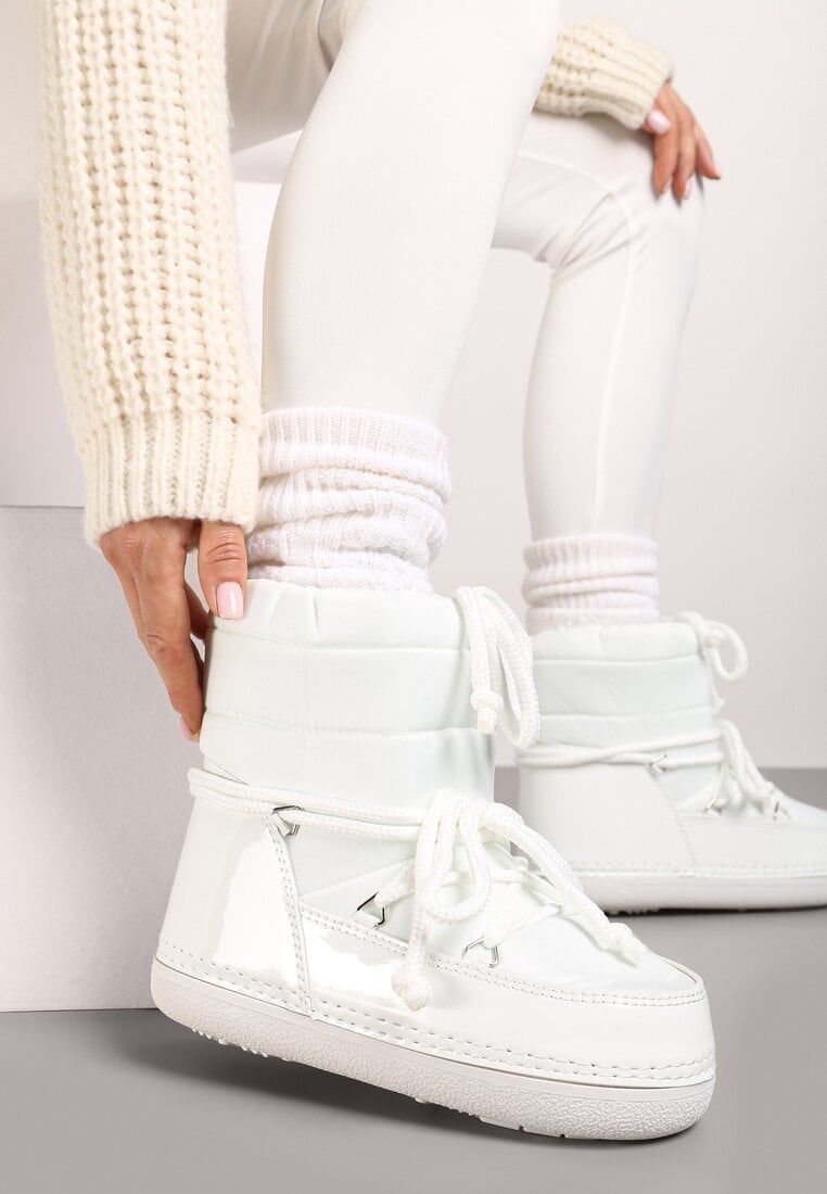 Białe Sznurowane Śniegowce na Płaskiej Podeszwie ze Ściągaczem Cialora