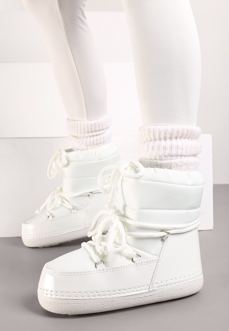 Białe Sznurowane Śniegowce na Płaskiej Podeszwie ze Ściągaczem Cialora