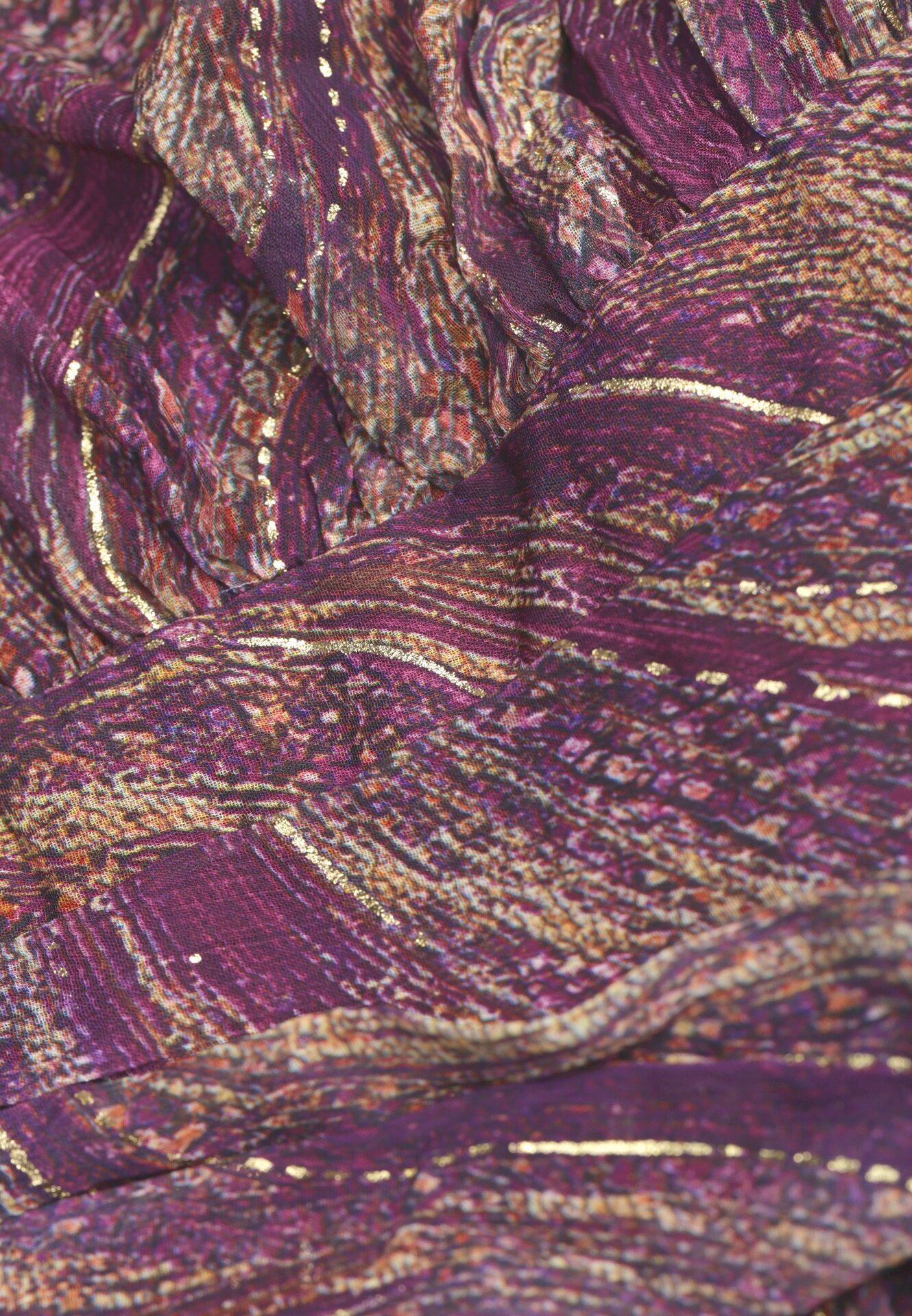 Fioletowa Rozkloszowana Sukienka Taliowana ze Stójką i Transparentnymi Rękawami Labran