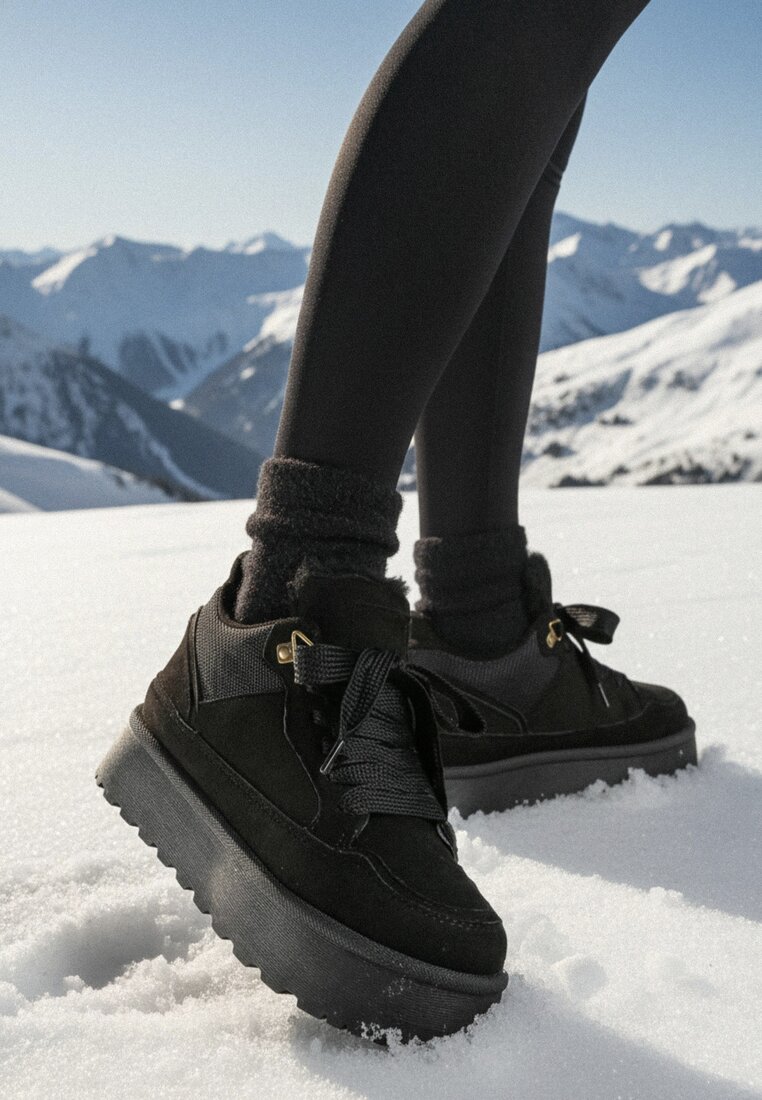 Czarne Sznurowane Sneakersy na Grubej Podeszwie z Futerkiem Vaitaly