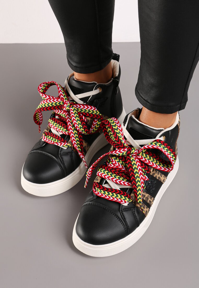 Czarne Sneakersy na Platformie w Streetwearowym Stylu z Kontrastowymi Wstawkami Kaithana