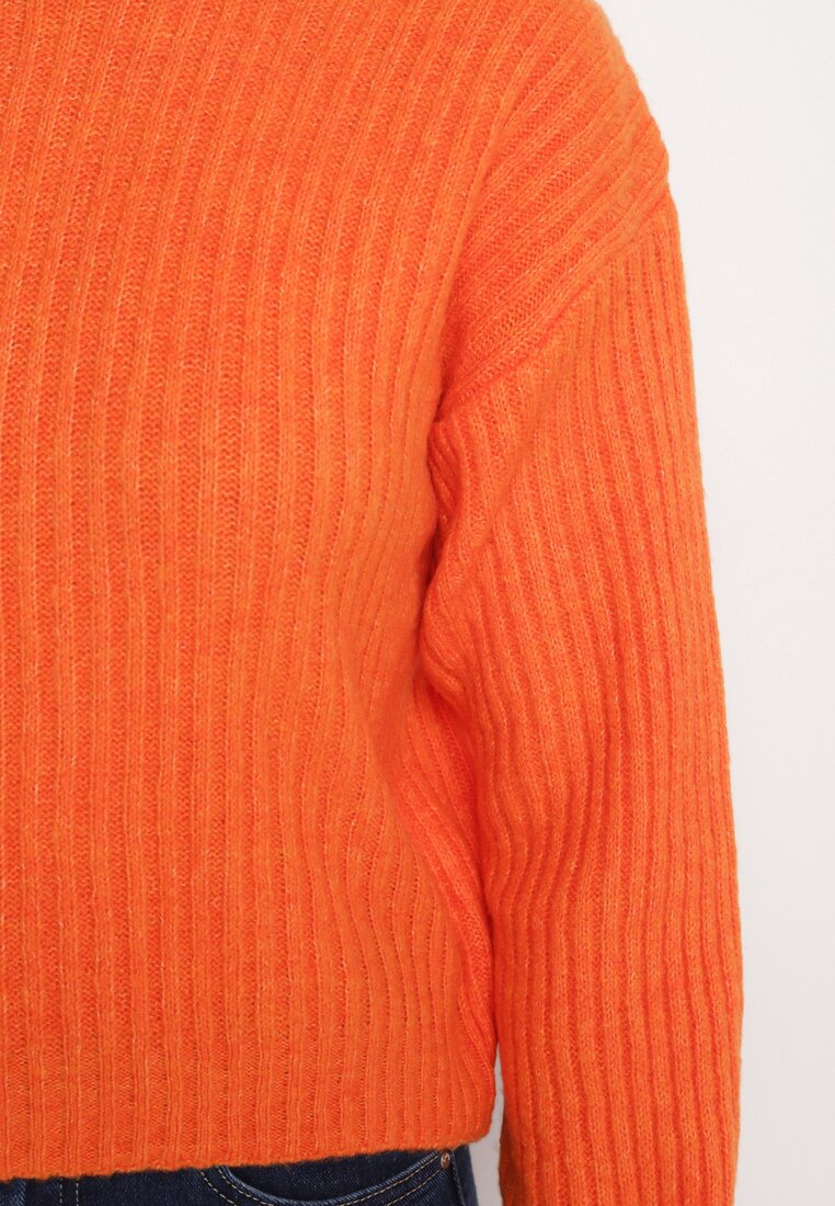 Pomarańczowy Sweter o Pudełkowym Kroju z Prążkowanym Tłoczeniem Omelis