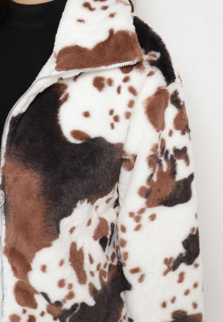 Czarno-Biała Futerkowa Kurtka ze Ściągaczami i Kołnierzykiem w Animal Print Fortilia