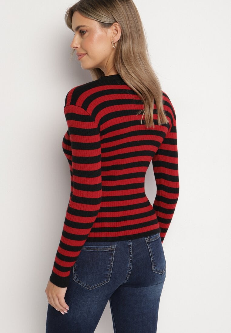 Czarno-Czerwony Sweter o Klasycznym Kroju w Paski Zinolla