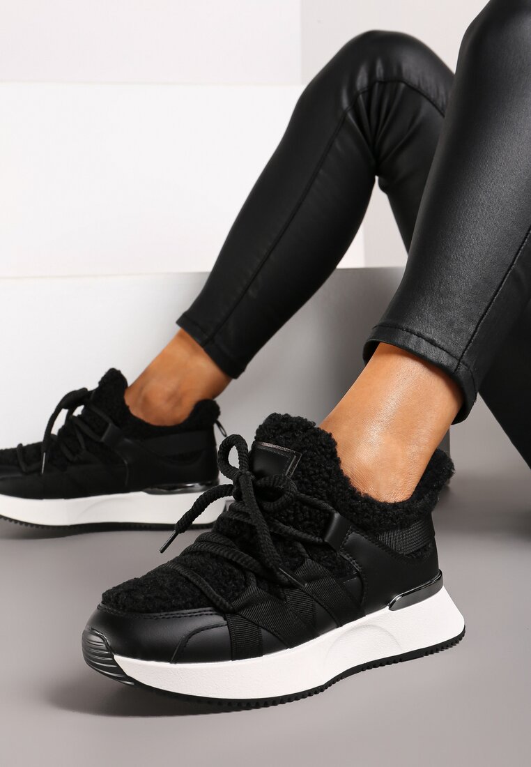 Czarne Sneakersy z Futerkiem Typu Baranek na Grubej Podeszwie Zinithara