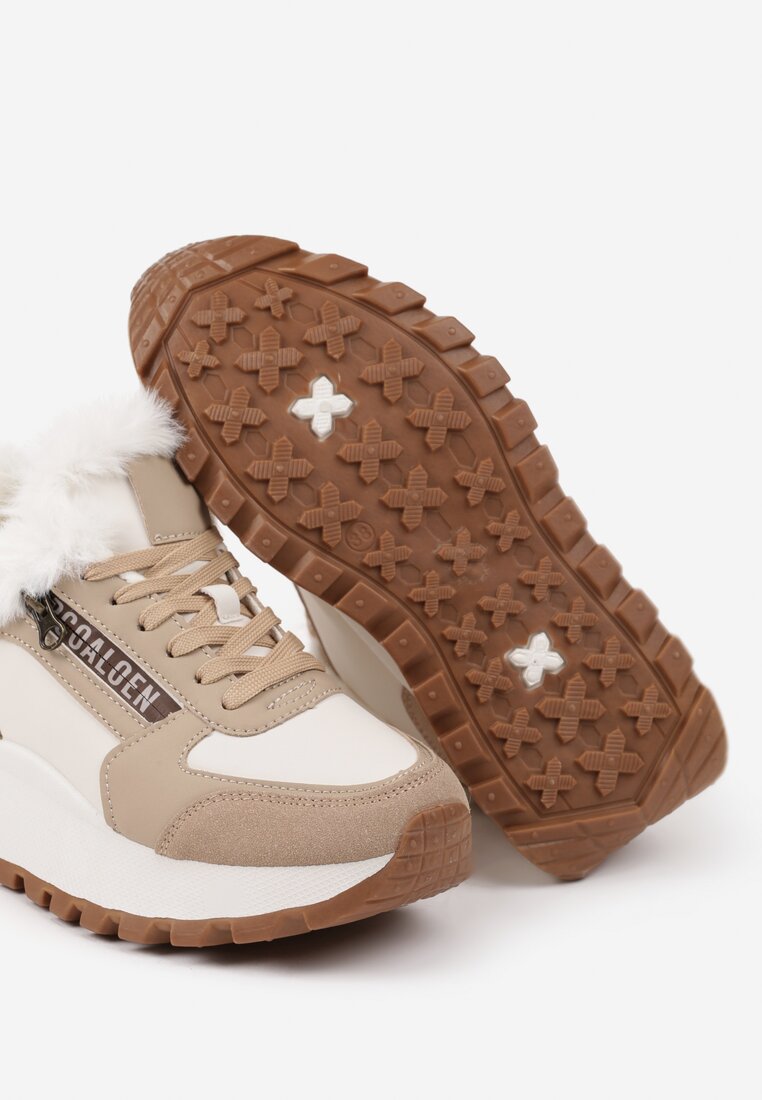 Beżowe Sznurowane Sneakersy na Grubej Podeszwie Ozdobione Futerkiem i Napisem Zinira