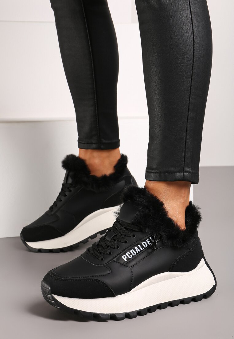 Czarne Sznurowane Sneakersy na Grubej Podeszwie Ozdobione Futerkiem i Napisem Zinira