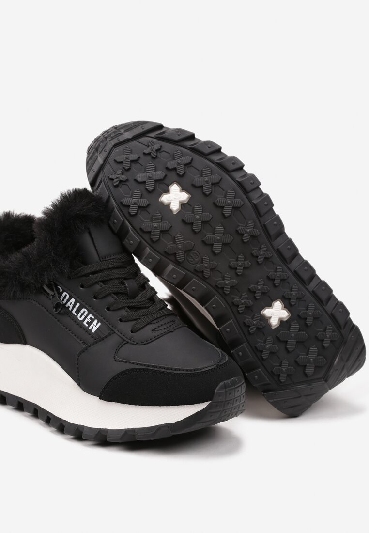 Czarne Sznurowane Sneakersy na Grubej Podeszwie Ozdobione Futerkiem i Napisem Zinira