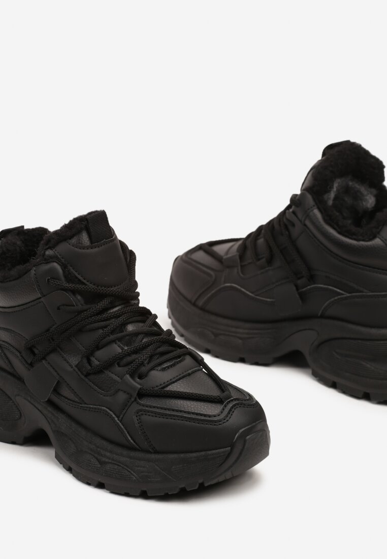 Czarne Sneakersy na Grubej Podeszwie z Futrzaną Wyściółką Miada