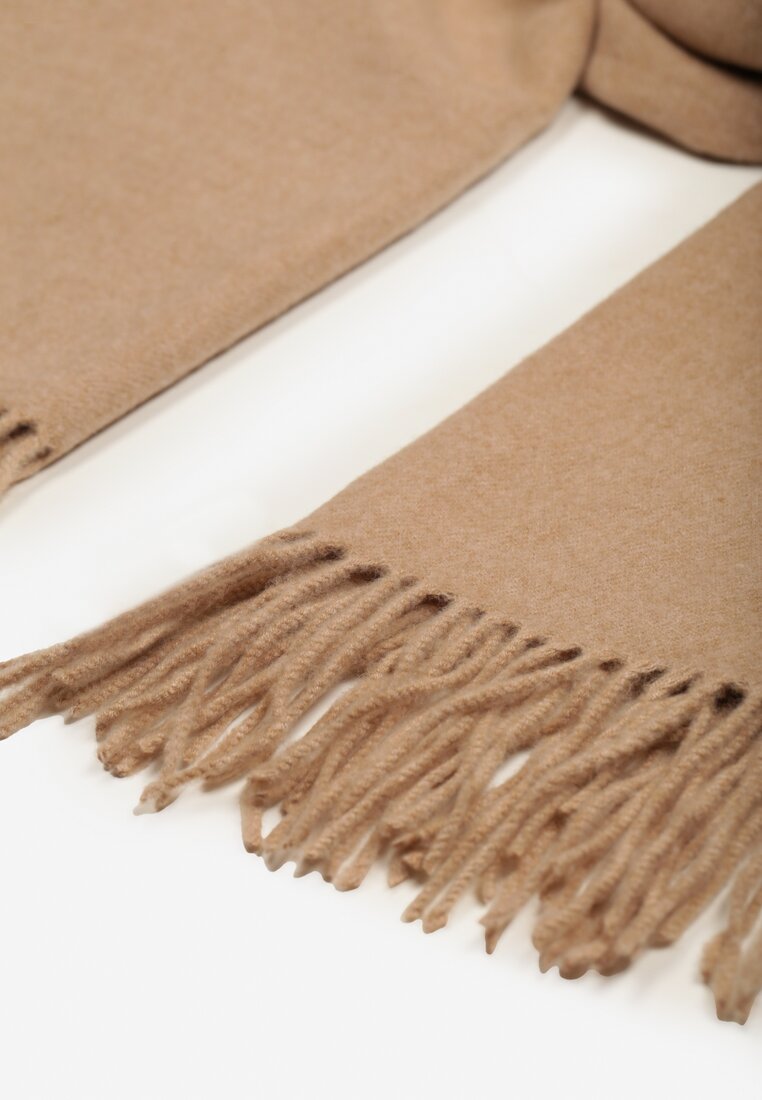 Beżowy Szalik z Bawełną i Wiskozą Ozdobiony Frędzlami Siadortia