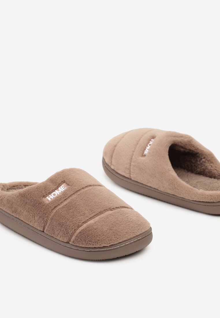 Bézs Papucs