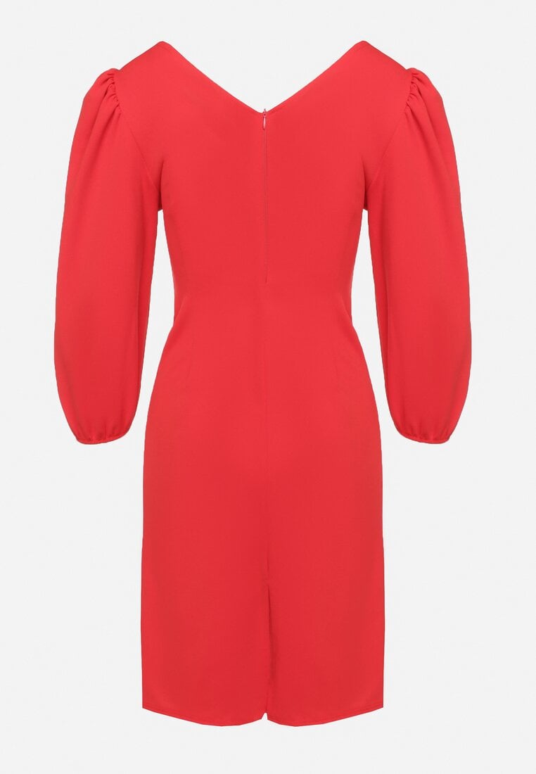 Czerwona Dopasowana Sukienka z Dekoltem w Serek Zinnaira