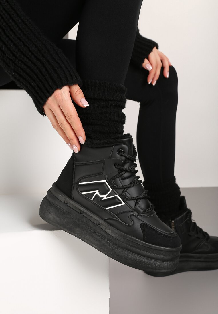 Czarne Sneakersy na Grubej Podeszwie z Tłoczeniem Futerkiem i Geometryczną Wstawką Nealandra