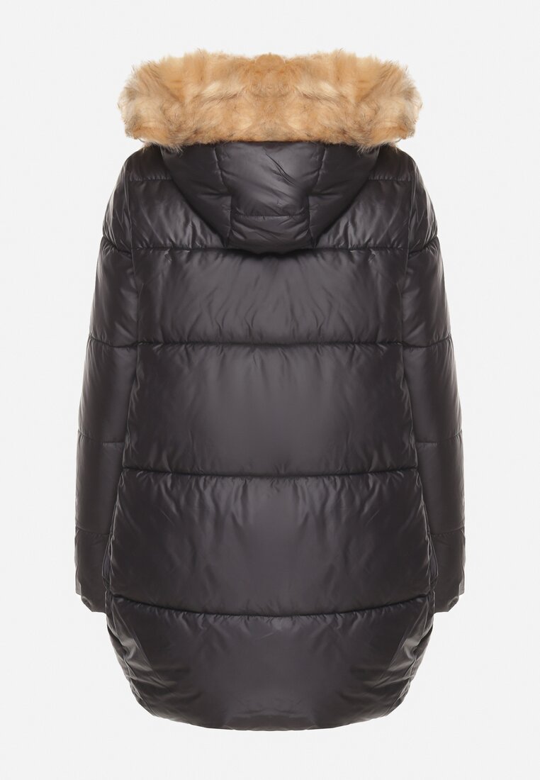 Czarna Pikowana Kurtka o Trapezowym Kroju z Kapturem i Odpinanym Futerkiem Deolaine