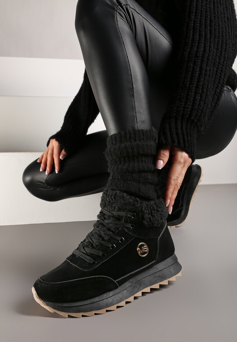 Czarne Sneakersy z Imitacji Zamszu Mocno Ocieplane Futrem Metarilea