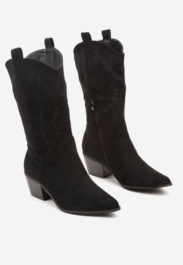 Czarne Botki Kowbojki z Imitacji Zamszu na Słupku Zdobione Przeszyciami Ventinnora