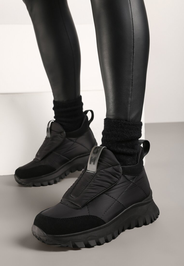 Czarne Sneakersy na Grubej Podeszwie z Pikowaną Cholewką i Napisem Resisha