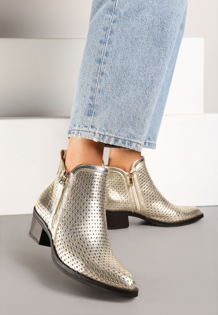 Botine Aurii