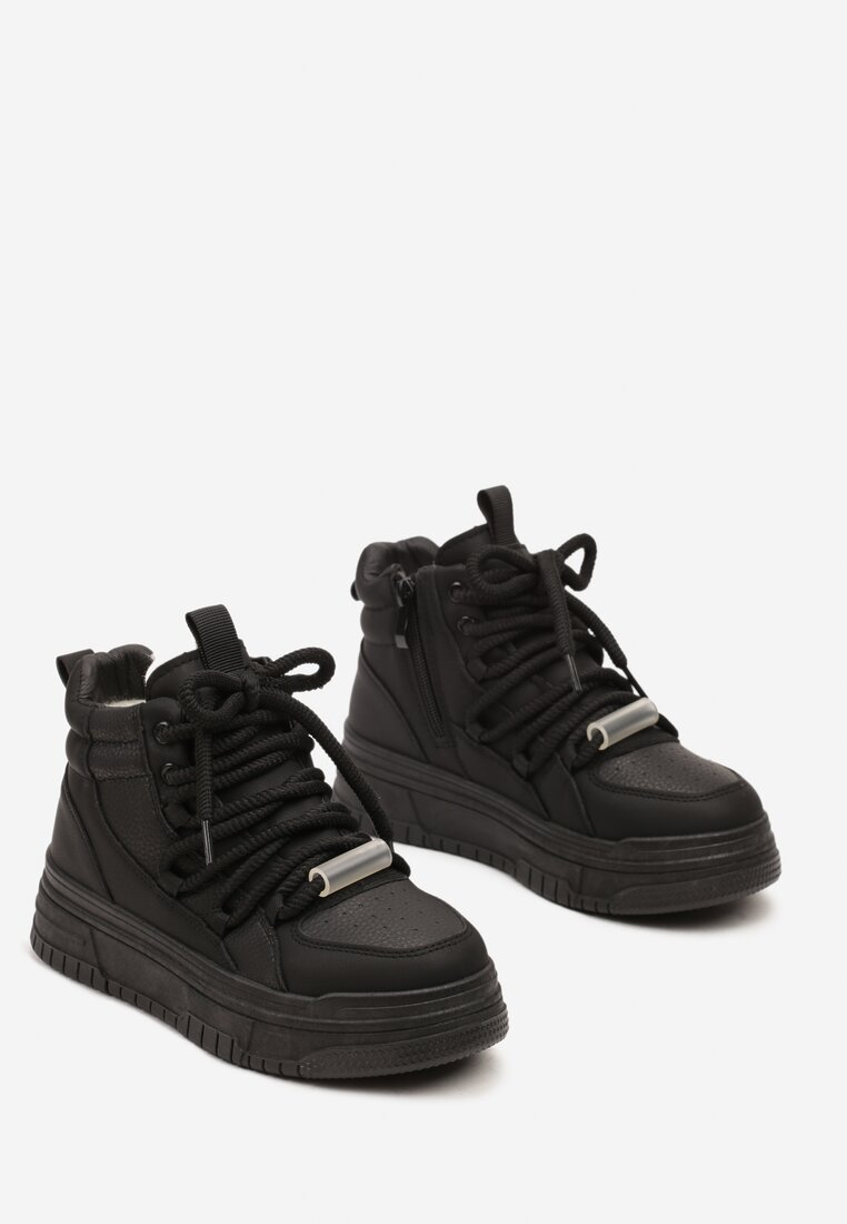 Czarne Sznurowane Sneakersy na Grubej Podeszwie z Tłoczeniem za Kostkę z Futerkiem Tamilda