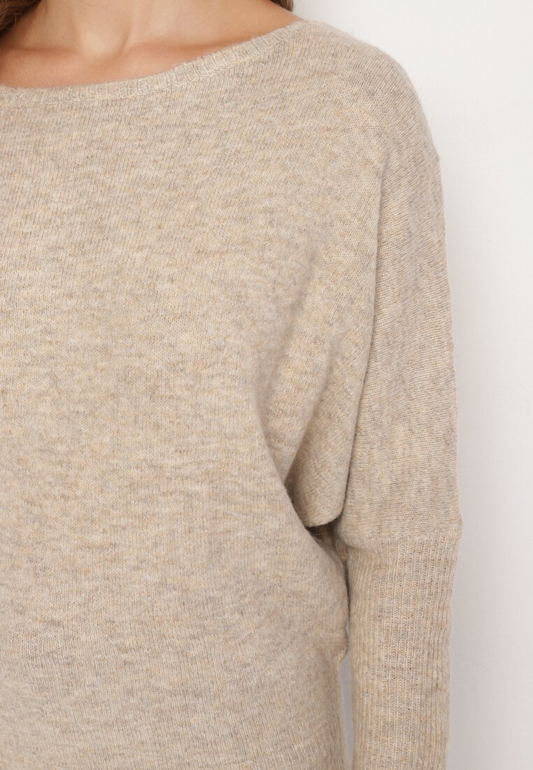 Beżowy Sweter z Lnem i Dekoltem w Łódkę o Kroju Oversize Sassirra