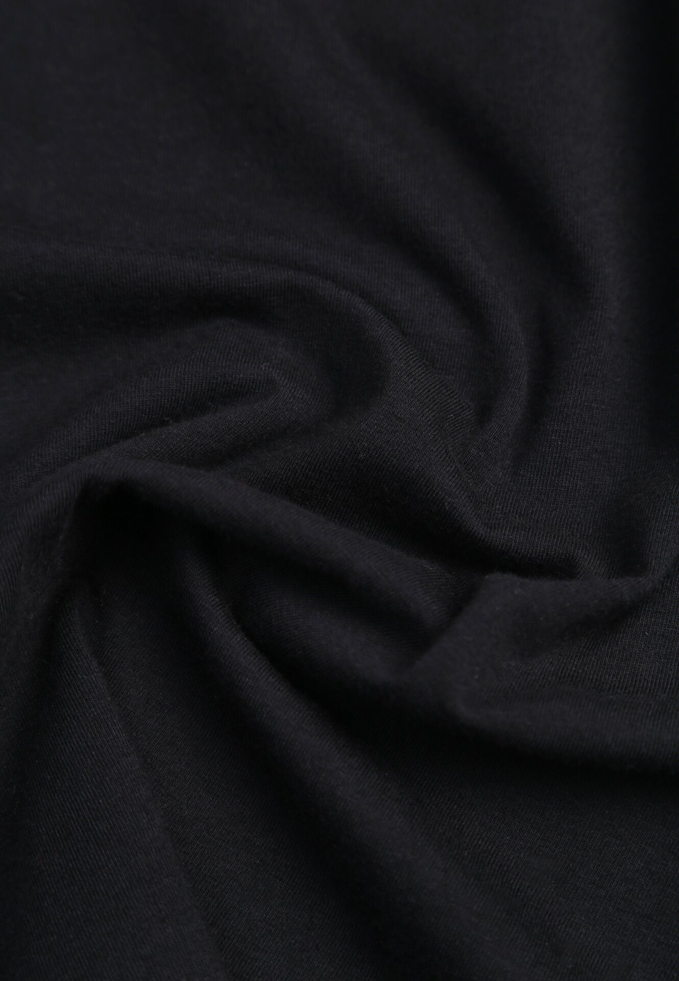 Czarny T-shirt z Bawełny w Klasycznym Stylu Venamia