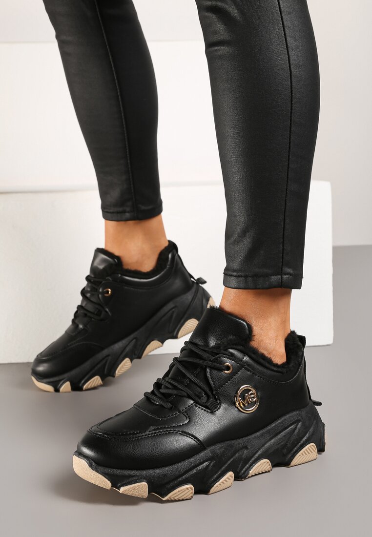 Czarne Ocieplane Sneakersy na Grubej Podeszwie z Geometrycznym Wzorem i Aplikacją Delariana