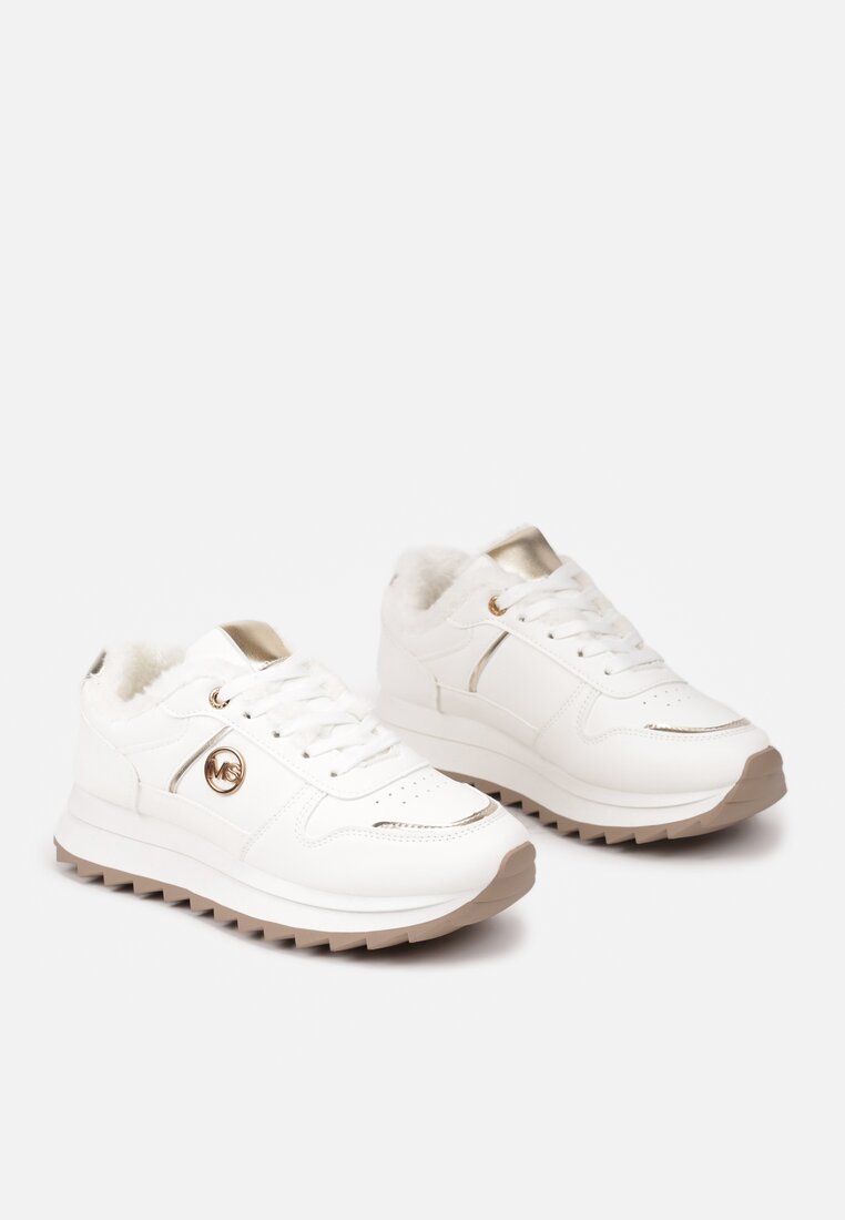 Białe Płaskie Sznurowane Sneakersy Ocieplane Ozdobione Metalicznymi Aplikacjami Cyrirra