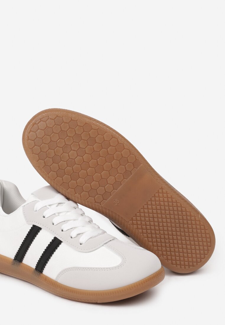 Białe Sneakersy z Imitacji Zamszu na Płaskiej Podeszwie Memeriana